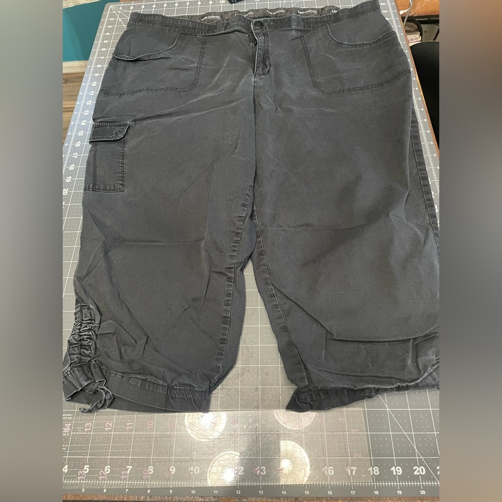 Lee black cargo shorts